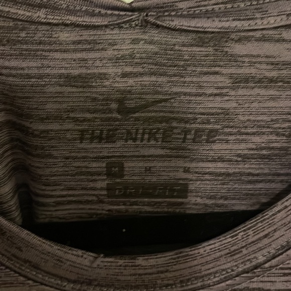 Georgia Bulldogs *NWT8 Nike Gear. Men’s dry fit long sleeve jersey - Picture 4 of 4